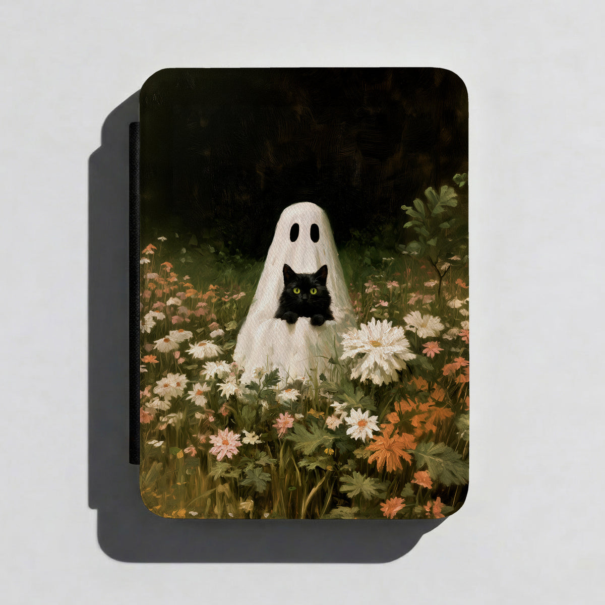 The Spectral Companion – Vintage Ghost & Black Cat Design Kindle Case