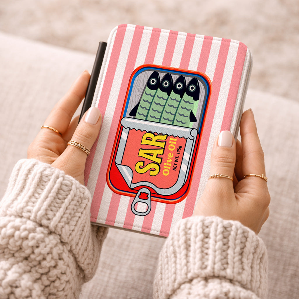 The Vintage Sardine Tin – Pop-Art Striped Kindle Case (Pink)
